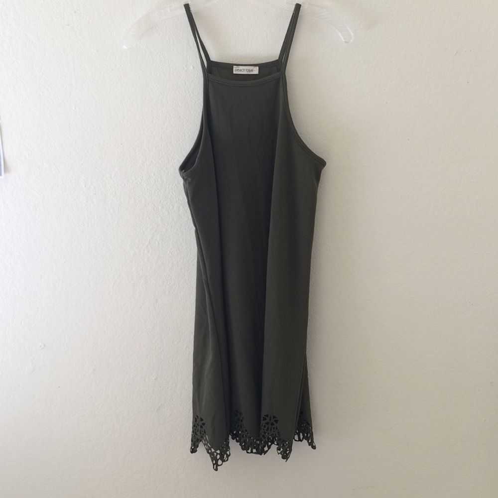 Super cute olive green dress size M